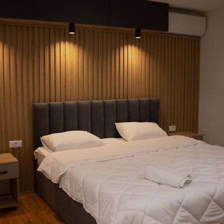 אוהריד Hotel Cingo מראה חיצוני תמונה