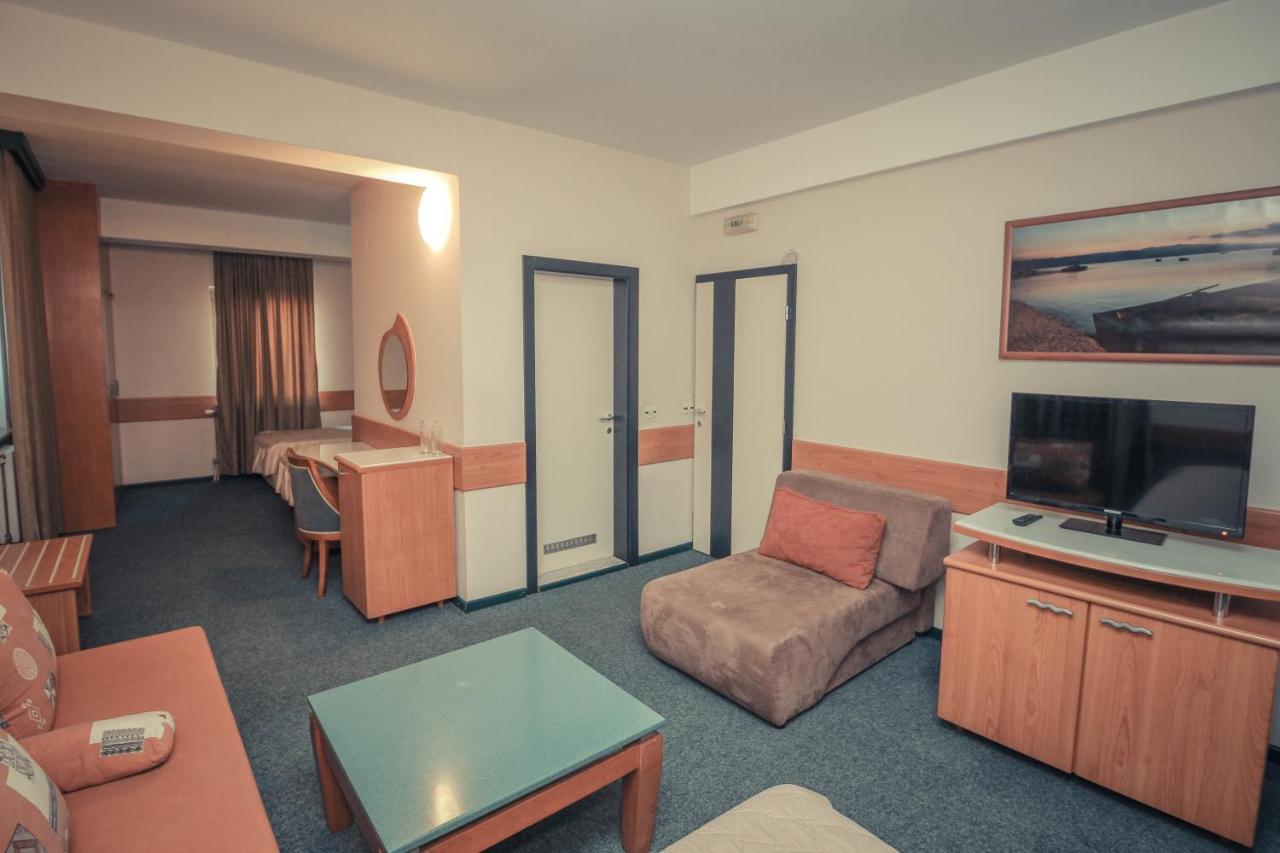 אוהריד Hotel Cingo מראה חיצוני תמונה