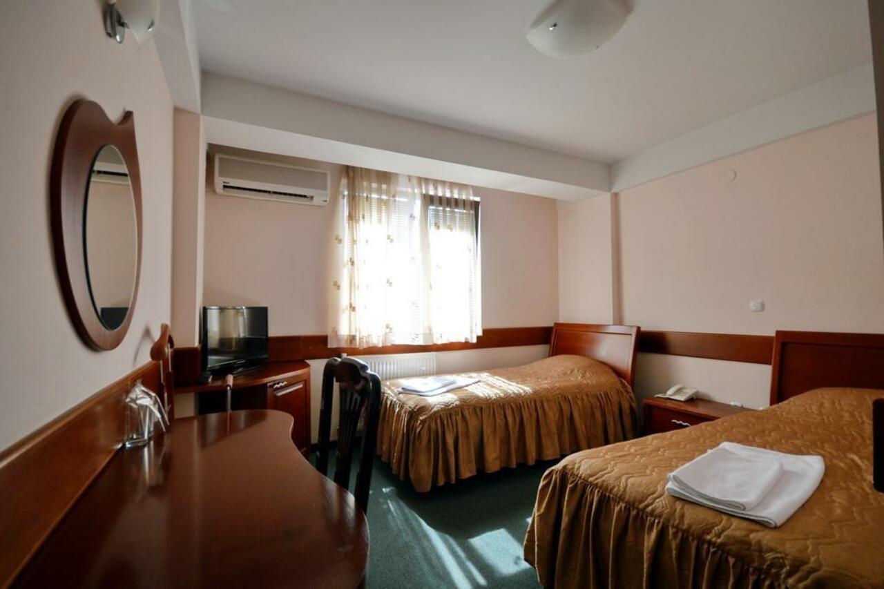אוהריד Hotel Cingo מראה חיצוני תמונה