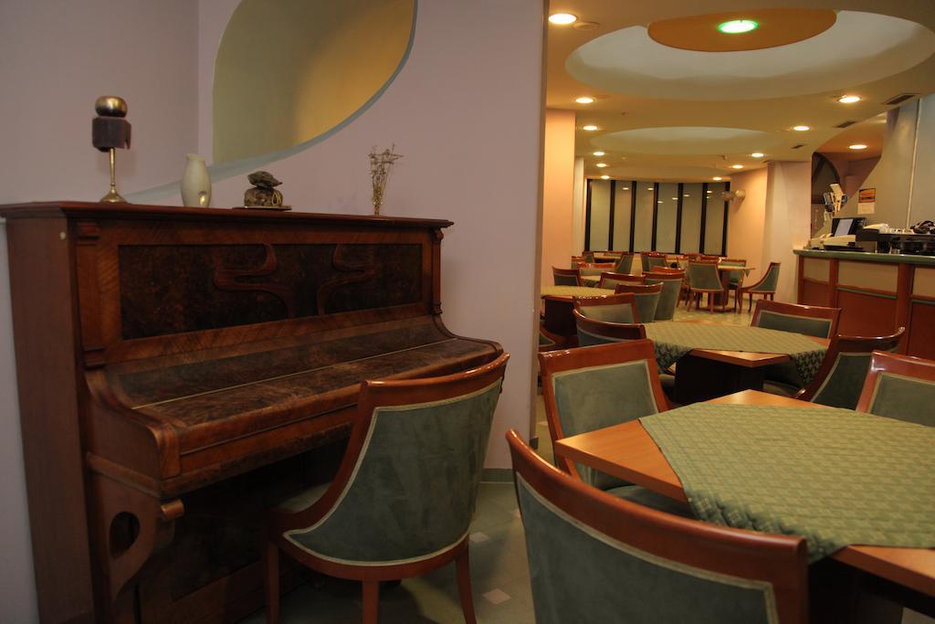 אוהריד Hotel Cingo מראה חיצוני תמונה