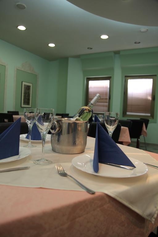 אוהריד Hotel Cingo מראה חיצוני תמונה
