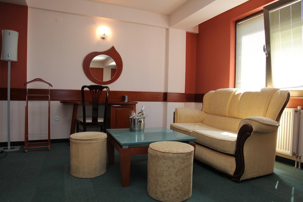 אוהריד Hotel Cingo מראה חיצוני תמונה