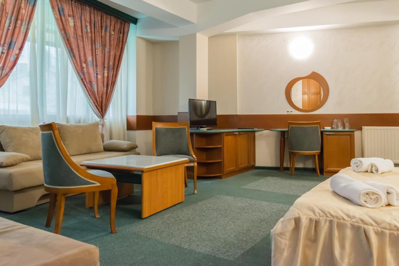 אוהריד Hotel Cingo מראה חיצוני תמונה