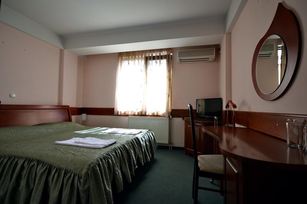 אוהריד Hotel Cingo מראה חיצוני תמונה